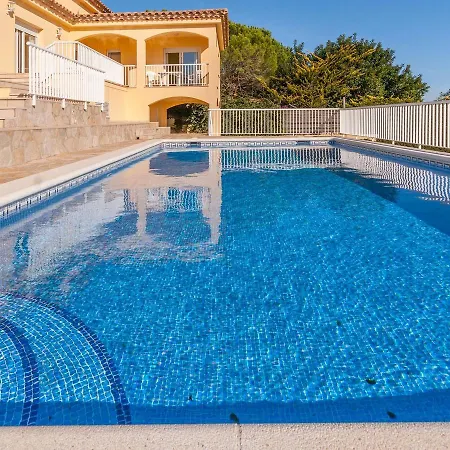 Spacious Holiday In L Escala With Private Pool Hébergement de vacances *