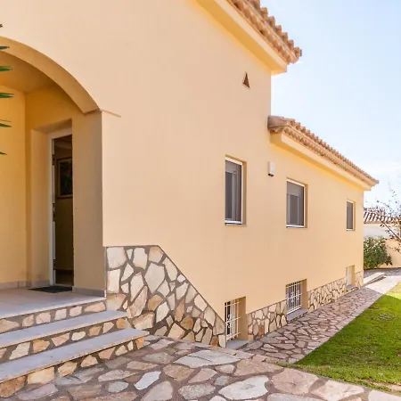 Spacious Holiday In L Escala With Private Pool *