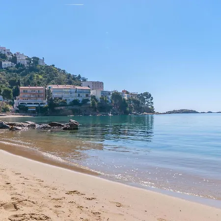 Hébergement de vacances Spacious Holiday In L Escala With Private Pool