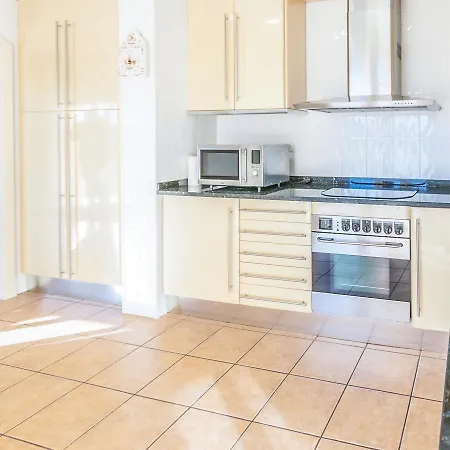 Hébergement de vacances Spacious Holiday In L Escala With Private Pool *